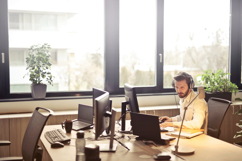50 Business Ideas in India For Beginners & Student In 2020 35 Web designer